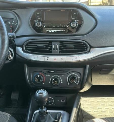 Белый Фиат Типо, объемом двигателя 1.37 л и пробегом 61 тыс. км за 9500 $, фото 13 на Automoto.ua