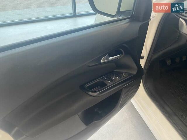 Белый Фиат Типо, объемом двигателя 1.37 л и пробегом 134 тыс. км за 8600 $, фото 10 на Automoto.ua