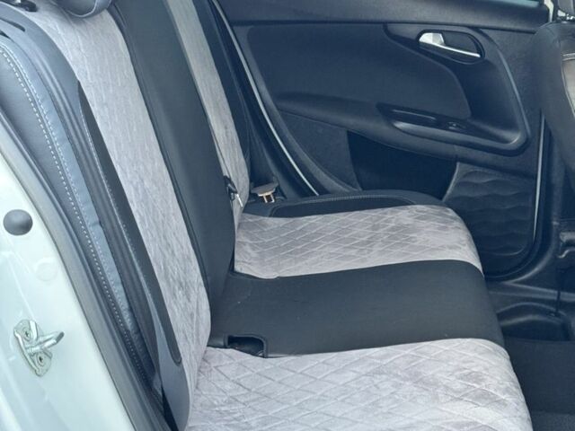 Белый Фиат Типо, объемом двигателя 1.4 л и пробегом 114 тыс. км за 10700 $, фото 6 на Automoto.ua