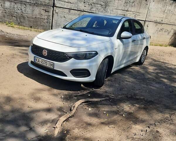 Білий Фіат Тіпо, об'ємом двигуна 1.37 л та пробігом 143 тис. км за 9300 $, фото 1 на Automoto.ua