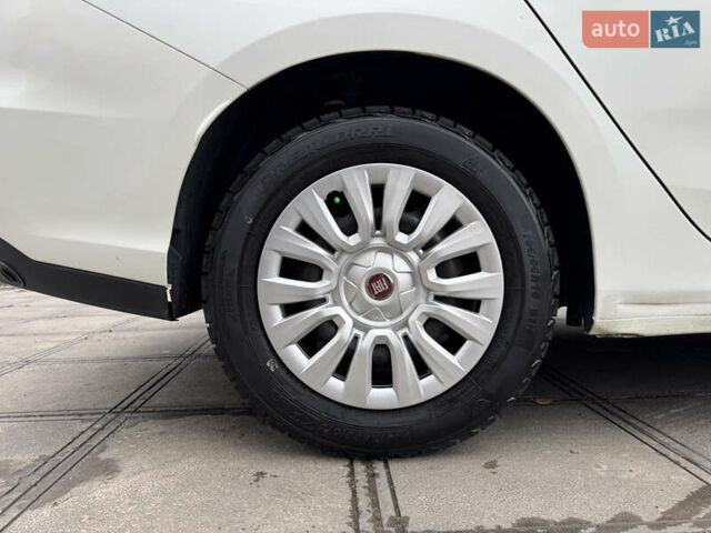 Фіат Тіпо 2020 у Смеле на Automoto.ua Білий Фіат Тіпо, об'ємом двигуна 1.37 л та пробігом 258 тис. км за 7600 $, фото 8 на Automoto.ua
