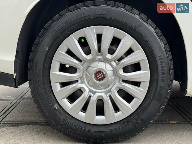 Фіат Тіпо 2020 у Смеле на Automoto.ua Білий Фіат Тіпо, об'ємом двигуна 1.37 л та пробігом 258 тис. км за 7600 $, фото 9 на Automoto.ua