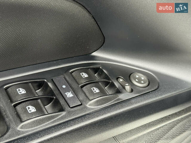 Фіат Тіпо 2020 у Смеле на Automoto.ua Білий Фіат Тіпо, об'ємом двигуна 1.37 л та пробігом 258 тис. км за 7600 $, фото 16 на Automoto.ua