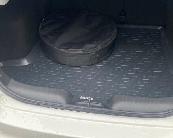 Белый Фиат Типо, объемом двигателя 1.37 л и пробегом 16 тыс. км за 13500 $, фото 33 на Automoto.ua