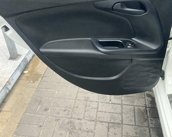 Белый Фиат Типо, объемом двигателя 1.37 л и пробегом 16 тыс. км за 13500 $, фото 41 на Automoto.ua