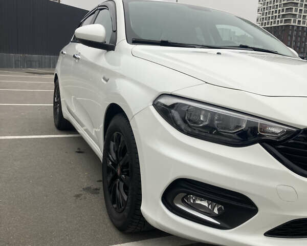 Белый Фиат Типо, объемом двигателя 1.37 л и пробегом 16 тыс. км за 13500 $, фото 4 на Automoto.ua