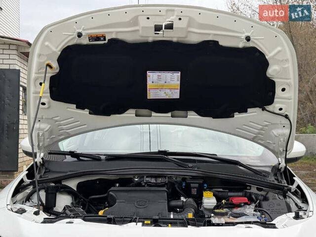 Фіат Тіпо 2020 у Смеле на Automoto.ua Білий Фіат Тіпо, об'ємом двигуна 1.37 л та пробігом 258 тис. км за 7600 $, фото 40 на Automoto.ua