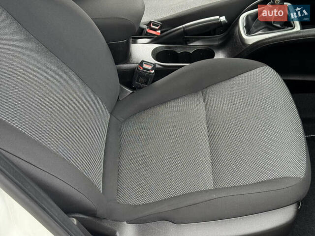 Фіат Тіпо 2020 у Смеле на Automoto.ua Білий Фіат Тіпо, об'ємом двигуна 1.37 л та пробігом 258 тис. км за 7600 $, фото 37 на Automoto.ua