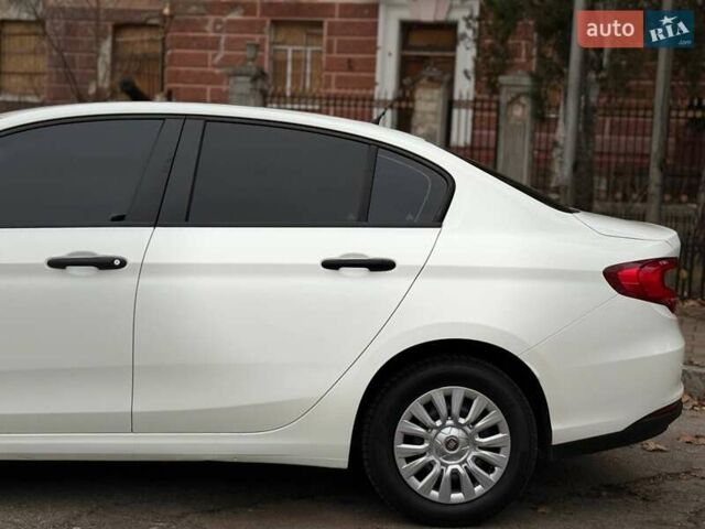 Белый Фиат Типо, объемом двигателя 1.37 л и пробегом 102 тыс. км за 10999 $, фото 4 на Automoto.ua