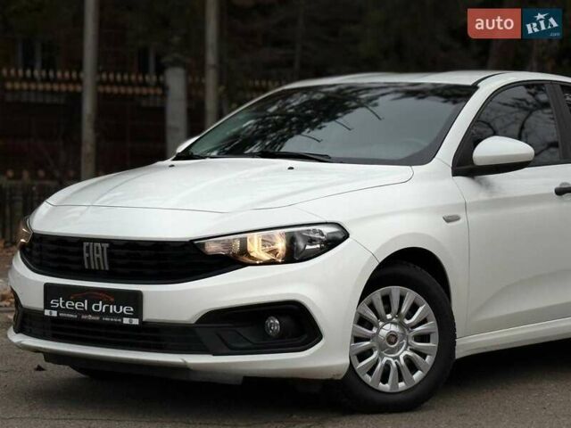 Белый Фиат Типо, объемом двигателя 1.37 л и пробегом 102 тыс. км за 10999 $, фото 2 на Automoto.ua