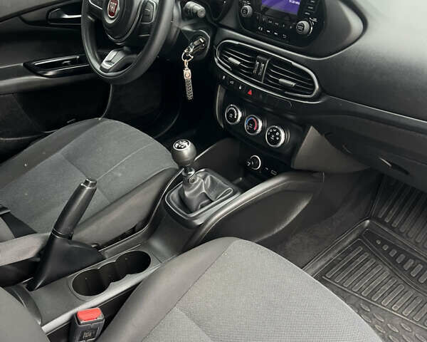 Белый Фиат Типо, объемом двигателя 1.37 л и пробегом 109 тыс. км за 10999 $, фото 9 на Automoto.ua