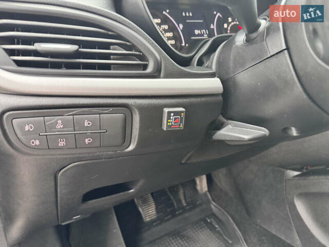 Бежевий Фіат Тіпо, об'ємом двигуна 1.37 л та пробігом 84 тис. км за 8500 $, фото 10 на Automoto.ua