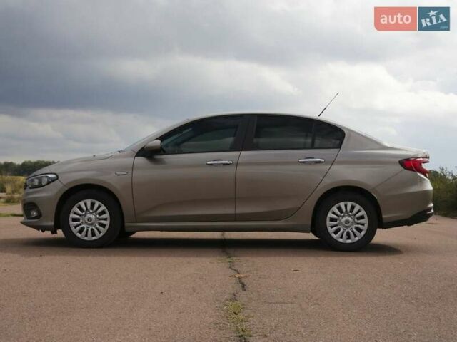 Бежевый Фиат Типо, объемом двигателя 1.4 л и пробегом 140 тыс. км за 10500 $, фото 1 на Automoto.ua