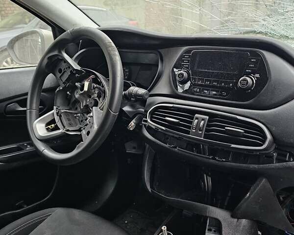 Бежевый Фиат Типо, объемом двигателя 1.37 л и пробегом 17 тыс. км за 2400 $, фото 16 на Automoto.ua