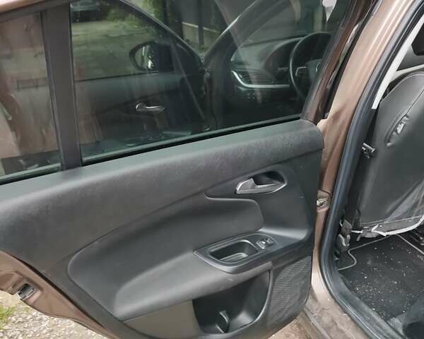 Коричневый Фиат Типо, объемом двигателя 1.37 л и пробегом 51 тыс. км за 10700 $, фото 7 на Automoto.ua