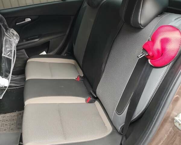 Коричневый Фиат Типо, объемом двигателя 1.37 л и пробегом 51 тыс. км за 10700 $, фото 5 на Automoto.ua