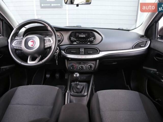 Коричневий Фіат Тіпо, об'ємом двигуна 1.37 л та пробігом 97 тис. км за 9650 $, фото 5 на Automoto.ua