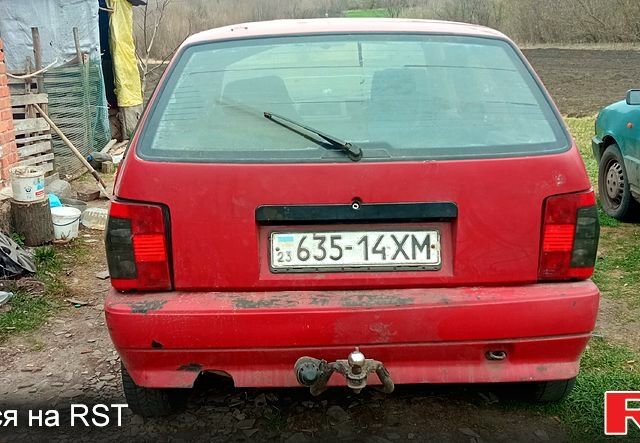 Красный Фиат Типо, объемом двигателя 1.4 л и пробегом 350 тыс. км за 550 $, фото 4 на Automoto.ua