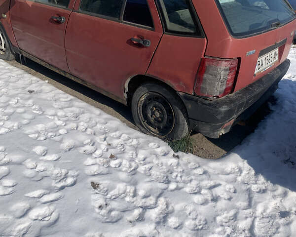 Красный Фиат Типо, объемом двигателя 1.4 л и пробегом 100 тыс. км за 600 $, фото 3 на Automoto.ua