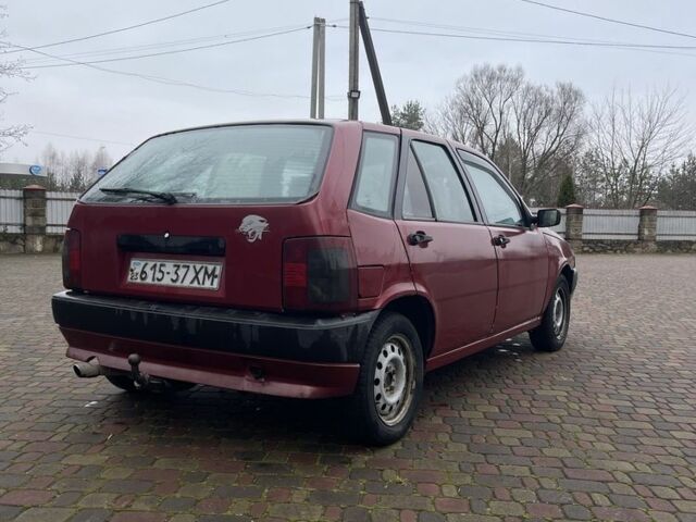 Красный Фиат Типо, объемом двигателя 1.4 л и пробегом 125 тыс. км за 824 $, фото 3 на Automoto.ua