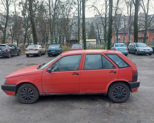 Червоний Фіат Тіпо, об'ємом двигуна 1.37 л та пробігом 1 тис. км за 1350 $, фото 5 на Automoto.ua