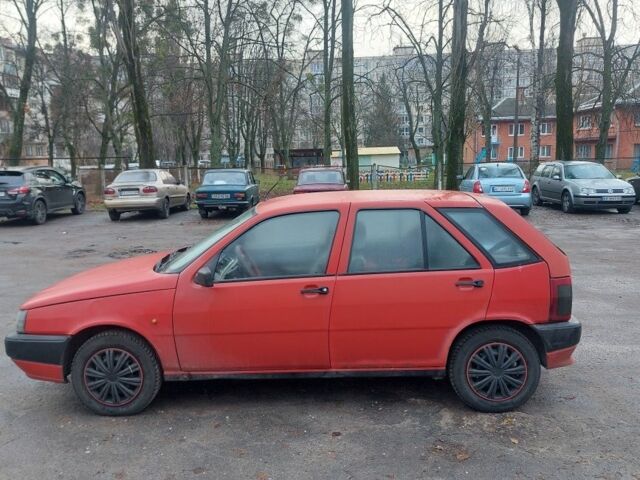 Красный Фиат Типо, объемом двигателя 0 л и пробегом 1 тыс. км за 1350 $, фото 1 на Automoto.ua