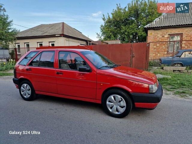 Красный Фиат Типо, объемом двигателя 1.6 л и пробегом 178 тыс. км за 1690 $, фото 4 на Automoto.ua