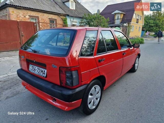 Красный Фиат Типо, объемом двигателя 1.6 л и пробегом 178 тыс. км за 1690 $, фото 8 на Automoto.ua