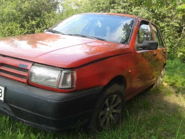 Красный Фиат Типо, объемом двигателя 1.4 л и пробегом 1000 тыс. км за 824 $, фото 1 на Automoto.ua