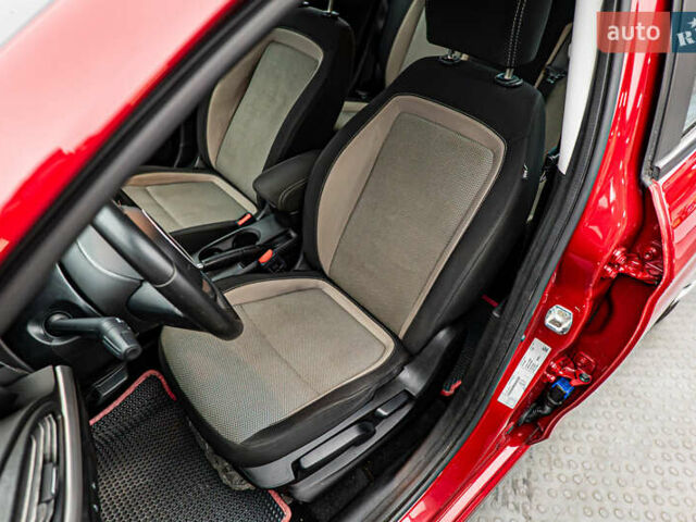 Фіат Тіпо 2017 у Києві на Automoto.ua Червоний Фіат Тіпо, об'ємом двигуна 1.4 л та пробігом 154 тис. км за 7471 $, фото 8 на Automoto.ua