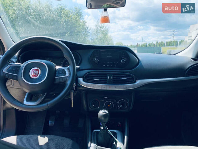 Красный Фиат Типо, объемом двигателя 1.37 л и пробегом 85 тыс. км за 11600 $, фото 6 на Automoto.ua