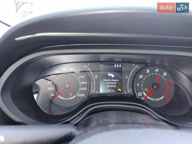 Красный Фиат Типо, объемом двигателя 1.37 л и пробегом 156 тыс. км за 9000 $, фото 4 на Automoto.ua