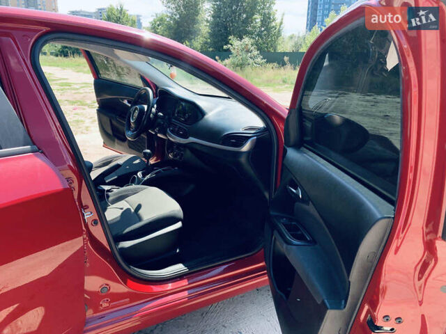 Красный Фиат Типо, объемом двигателя 1.37 л и пробегом 85 тыс. км за 11600 $, фото 1 на Automoto.ua