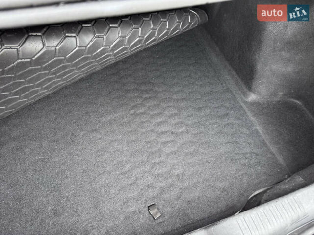 Красный Фиат Типо, объемом двигателя 1.37 л и пробегом 80 тыс. км за 10000 $, фото 16 на Automoto.ua