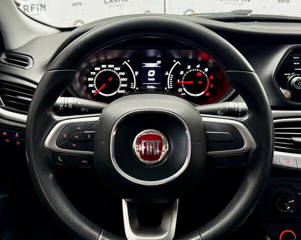 Красный Фиат Типо, объемом двигателя 1.37 л и пробегом 77 тыс. км за 10400 $, фото 17 на Automoto.ua