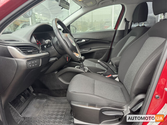 Красный Фиат Типо, объемом двигателя 1.4 л и пробегом 45 тыс. км за 9500 $, фото 9 на Automoto.ua