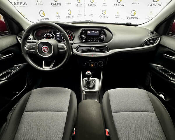 Красный Фиат Типо, объемом двигателя 1.37 л и пробегом 77 тыс. км за 10400 $, фото 24 на Automoto.ua