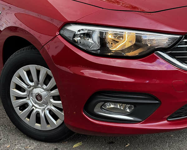 Красный Фиат Типо, объемом двигателя 1.37 л и пробегом 77 тыс. км за 10400 $, фото 6 на Automoto.ua