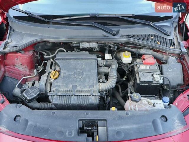 Фіат Тіпо 2020 у Києві на Automoto.ua Червоний Фіат Тіпо, об'ємом двигуна 1.37 л та пробігом 103 тис. км за 10500 $, фото 5 на Automoto.ua