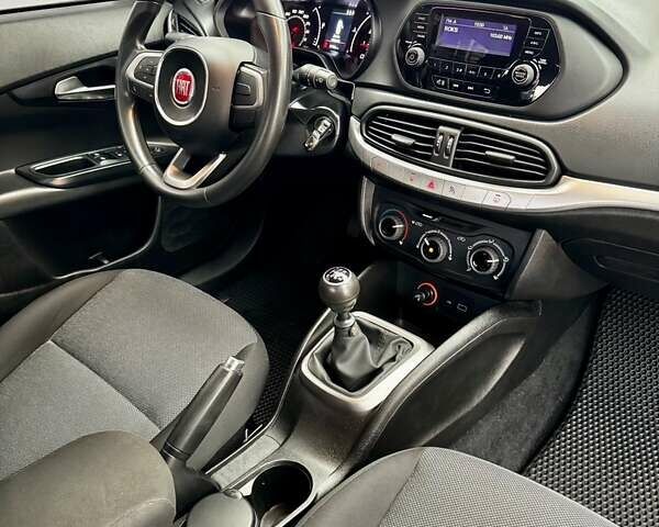 Красный Фиат Типо, объемом двигателя 1.37 л и пробегом 77 тыс. км за 10400 $, фото 20 на Automoto.ua