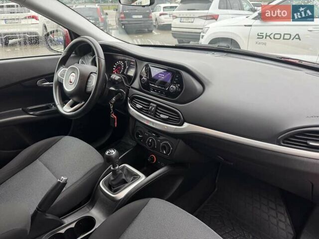 Красный Фиат Типо, объемом двигателя 1.37 л и пробегом 43 тыс. км за 9950 $, фото 20 на Automoto.ua