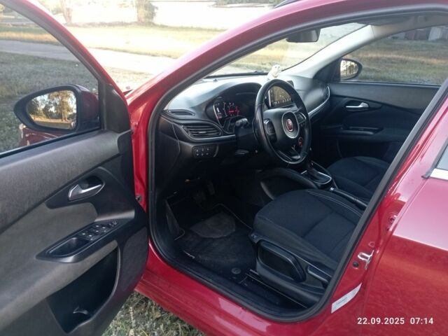 Червоний Фіат Тіпо, об'ємом двигуна 1.6 л та пробігом 192 тис. км за 12300 $, фото 9 на Automoto.ua