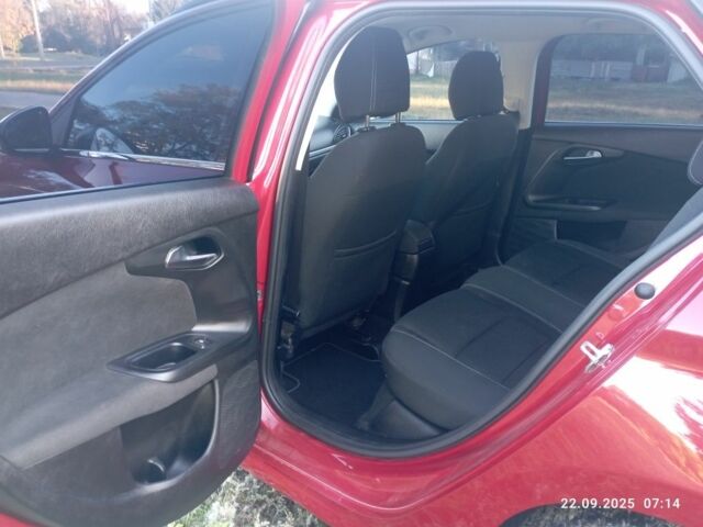 Червоний Фіат Тіпо, об'ємом двигуна 1.6 л та пробігом 192 тис. км за 12300 $, фото 7 на Automoto.ua