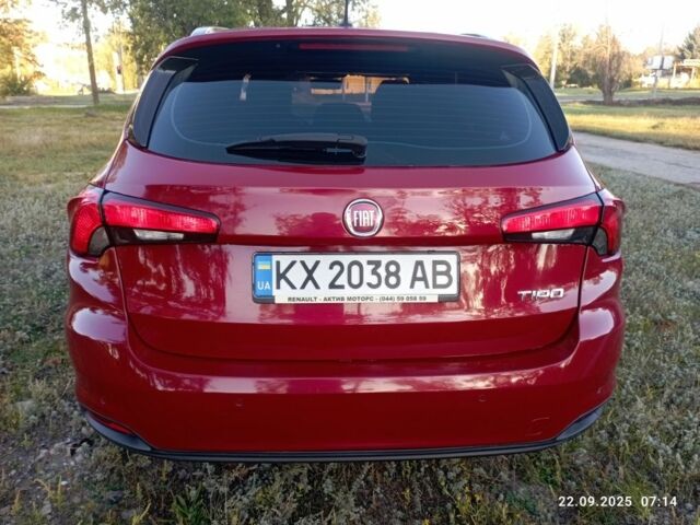 Червоний Фіат Тіпо, об'ємом двигуна 1.6 л та пробігом 192 тис. км за 12300 $, фото 4 на Automoto.ua