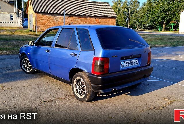 Фиат Типо, объемом двигателя 1.6 л и пробегом 0 тыс. км за 800 $, фото 2 на Automoto.ua