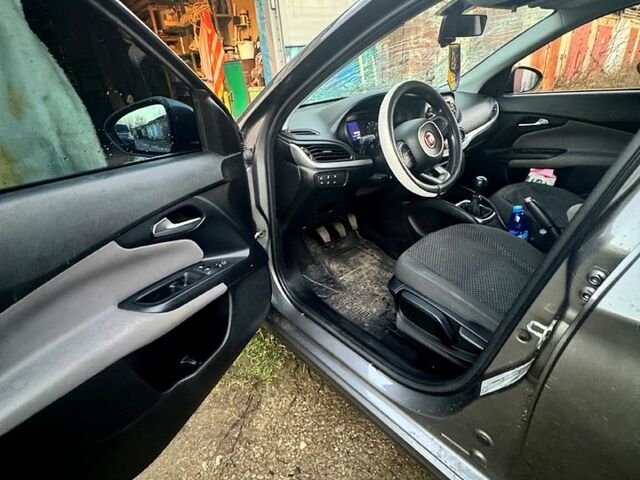 Фиат Типо, объемом двигателя 1.4 л и пробегом 67 тыс. км за 5300 $, фото 8 на Automoto.ua