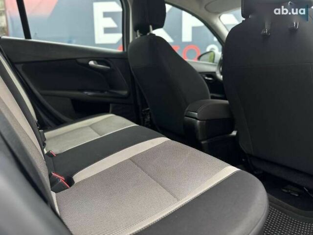 Фиат Типо, объемом двигателя 1.6 л и пробегом 72 тыс. км за 9190 $, фото 10 на Automoto.ua