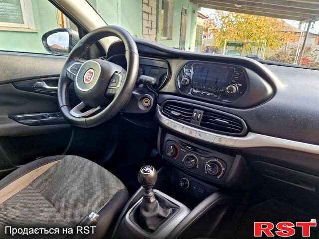 Фіат Тіпо, об'ємом двигуна 1.4 л та пробігом 118 тис. км за 7499 $, фото 13 на Automoto.ua
