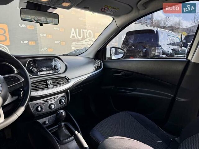 Фиат Типо, объемом двигателя 1.37 л и пробегом 140 тыс. км за 8700 $, фото 12 на Automoto.ua