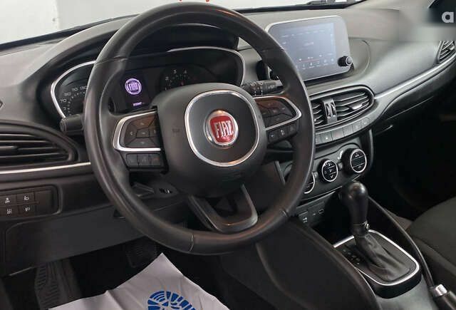 Фіат Тіпо, об'ємом двигуна 1.6 л та пробігом 202 тис. км за 10650 $, фото 5 на Automoto.ua
